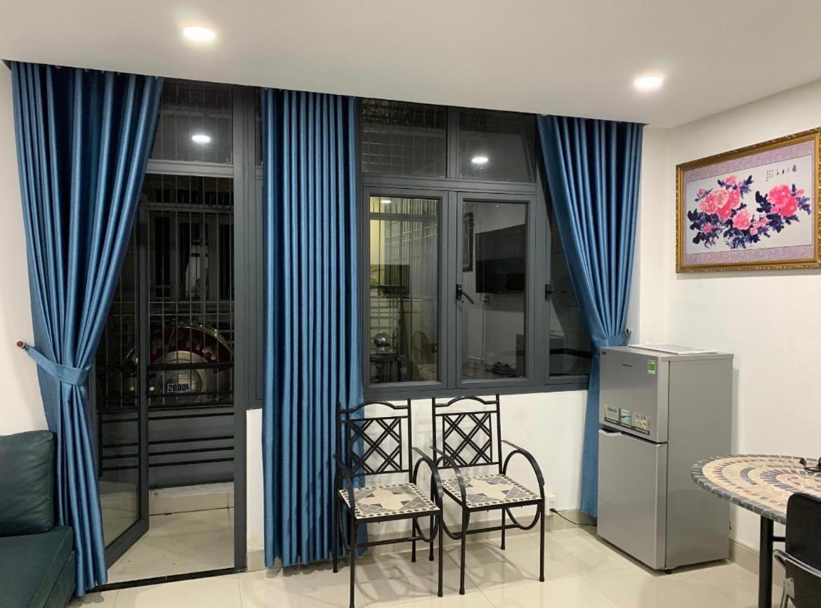 Royal With Front Small Yard Bed & Breakfast *