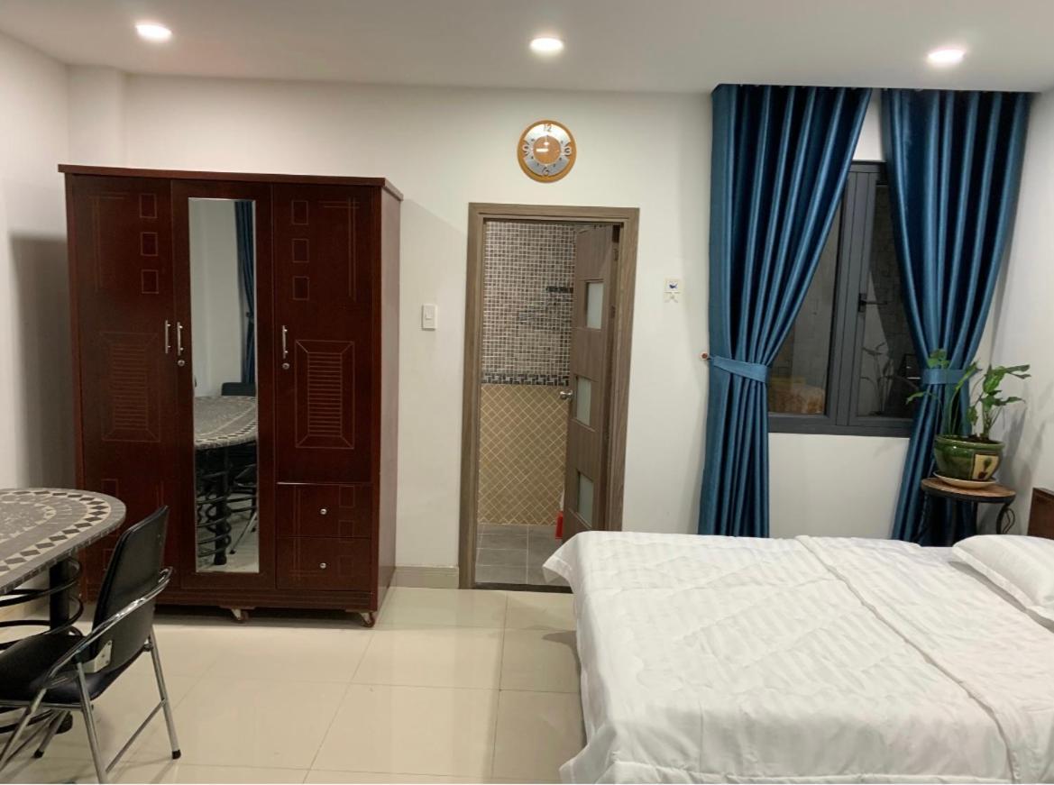 Royal With Front Small Yard Bed & Breakfast TP. Hồ Chí Minh